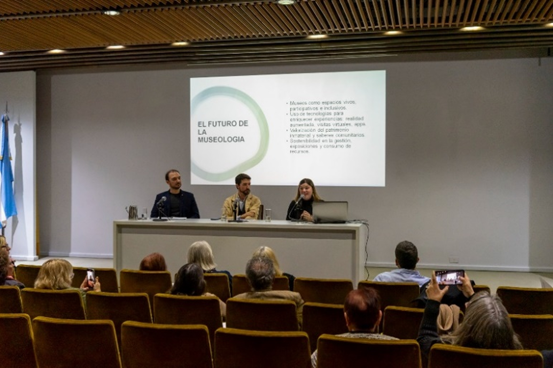 dim-icom-argentina-conferencia